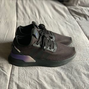 Adidas 6.5 shoes (semi new wore twice!)
